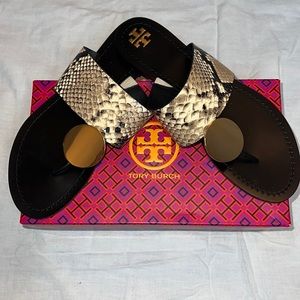 Tory Burch NIB Patos Disk Stamped Snake Leather Desert Roccia Sandals